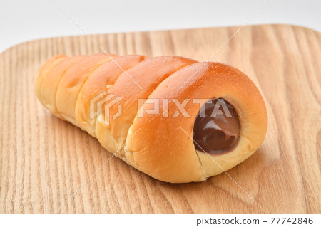 Chocolate cornet 77742846