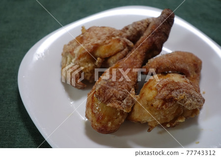 Fried chicken Fried chicken 77743312