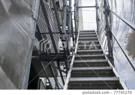 Image of iron scaffolding at construction site 77745279