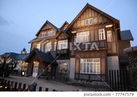 Old Moji Mitsui Club_Evening Scene Old Moji Mitsui Club_Evening Scene 77747579