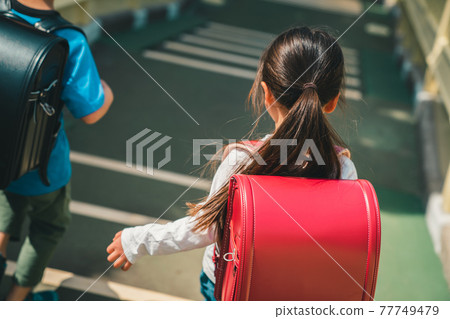 Leave school in the lower grades of elementary school Leave school in the lower grades of elementary school 77749479