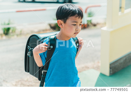 elementary student, primary school child, primary school student 77749501