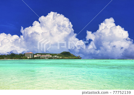 Coral reef sea and cloud synthesis 77752139