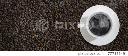 Background of hot coffee and coffee beans (with steam) 77752649