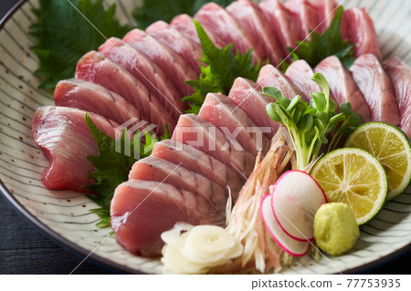 Bonito sashimi on a large plate Bonito sashimi on a large plate 77753935