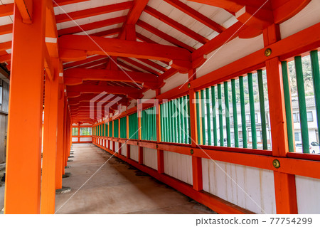 島根縣出雲市擁有朱紅色迴廊的日之咲神社 島根縣出雲市擁有朱紅色迴廊的日之咲神社 77754299