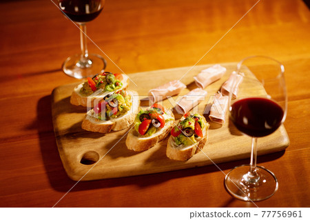 Bruschetta wine tomato home time home rice baguette swallowing 77756961