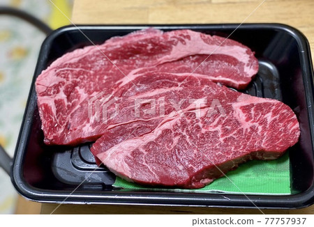 Beef steak before roasting Beef steak before roasting 77757937