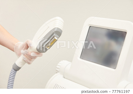 Laser elos medical device. Remove unwanted hair and asteriks. Cosmetology Laser elos medical device. Remove unwanted hair and asteriks. Cosmetology 77761197