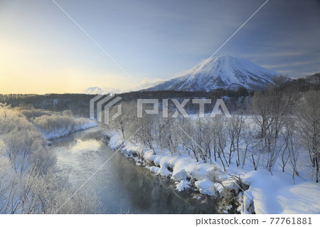 Rime and Mt. Yotei_2021 77761881