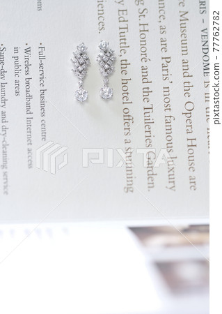 earring earring 77762782