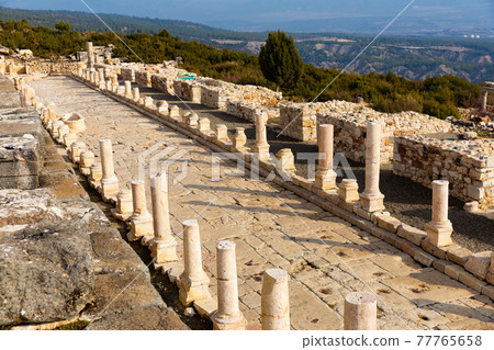 Attraction of the ancient city, agora is surrounded by huge columns. Kibyra Ancient City Attraction of the ancient city, agora is surrounded by huge columns. Kibyra Ancient City 77765658