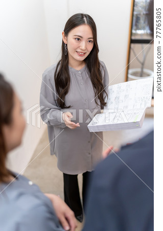 Business women office standing talk 77765805