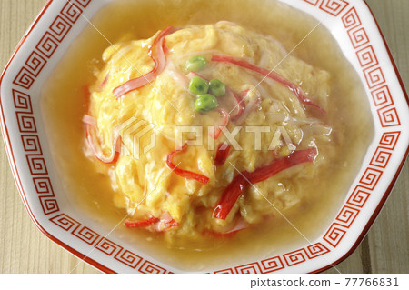 Chinese style omelet rice with red bean paste, Tianjin rice taken from a bird's-eye view Chinese style omelet rice with red bean paste, Tianjin rice taken from a bird's-eye view 77766831