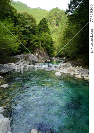 The clear stream of Atera Valley The clear stream of Atera Valley 77769360