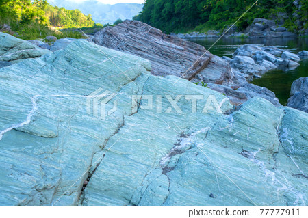 Spring Nagatoro Valley, fresh green, scenery near the upper cobblestones, Nagatoro Town Spring Nagatoro Valley, fresh green, scenery near the upper cobblestones, Nagatoro Town 77777911