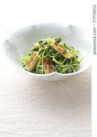 Stir-fried bean seedlings and chikuwa with plum meat 4 77778812