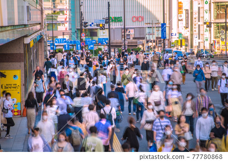 Expanded declarations for 9 prefectures of Tokyo cityscape in Japan. The same threat as before the Corona disaster = May 15, Shinjuku Expanded declarations for 9 prefectures of Tokyo cityscape in Japan. The same threat as before the Corona disaster = May 15, Shinjuku 77780868