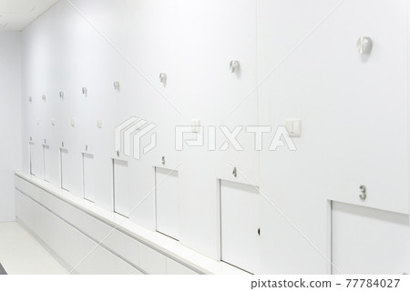Empty and nobody in Blind testing room for food and drink taste Empty and nobody in Blind testing room for food and drink taste 77784027