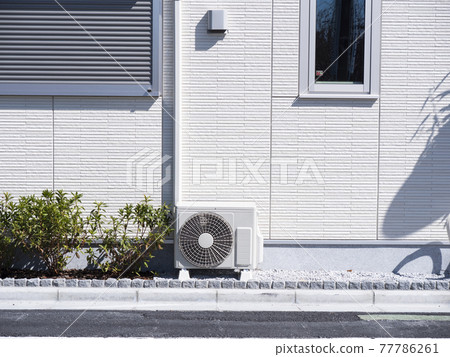 Air conditioner outdoor unit 77786261