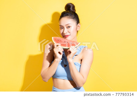 Woman, bikini, summer 77793314