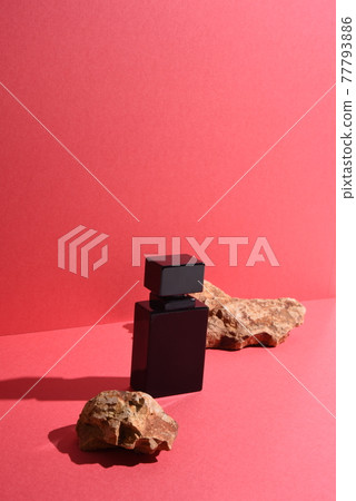 Botanical perfume bottle Botanical perfume bottle 77793886
