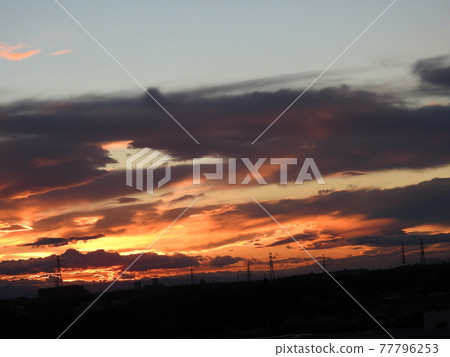 It is the scenery of the city with a fierce sunset! .. .. (Laughter). .. Nice to meet you tomorrow It is the scenery of the city with a fierce sunset! .. .. (Laughter). .. Nice to meet you tomorrow 77796253
