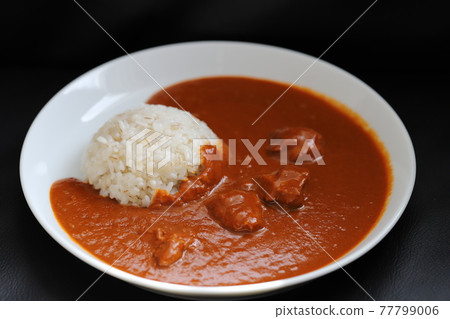 Simple butter chicken curry with tender meat 77799006
