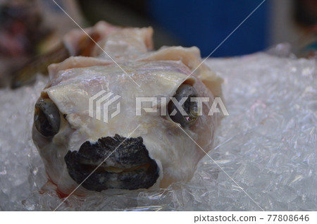 剝掉“ Harisenbon”(牧誌公共市場/沖繩縣那霸市) 剝掉“ Harisenbon”(牧誌公共市場/沖繩縣那霸市) 77808646