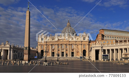Rome in the morning. St. Peter's Square Rome in the morning. St. Peter's Square 77809133