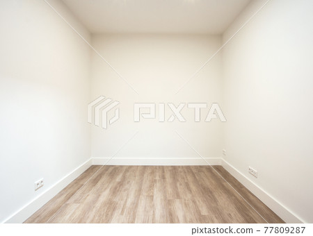 new apartment or house, empty white room with hardwood floor modern design, copy space, architecture,interior,real estate concept 77809287