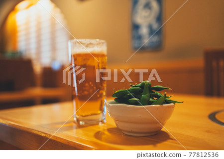 Green soybeans 77812536