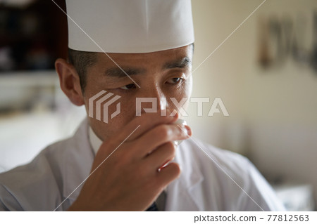 板邊品嚐 77812563