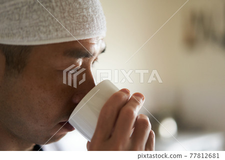 森先生品嚐清酒 77812681