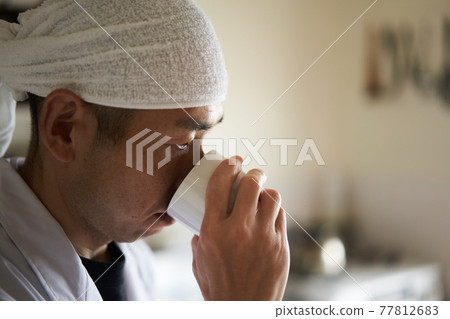 森先生品嚐清酒 77812683