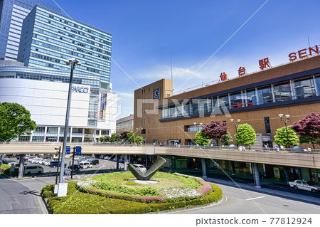 The new Sendai station, the west entrance landscape 77812924