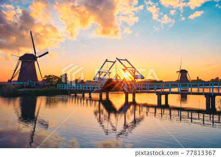 Windmills at Kinderdijk in Holland. Netherlands Windmills at Kinderdijk in Holland. Netherlands 77813367