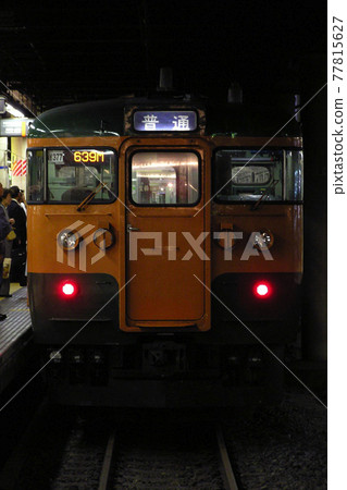 [JU] Utsunomiya Line 115 series (at Ueno station horizon platform) 77815627