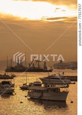 the sunset of Typhoon Shelter, hong kong 4 June 2005 77817037