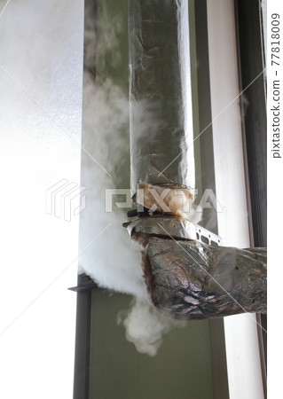 Steam piping that has holes due to aging and causes steam leakage 77818009