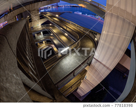 Konohana Ohashi Loop Pedestrian Bridge Konohana Ohashi Loop Pedestrian Bridge 77818398