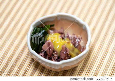 Seafood snacks Wakame seaweed and firefly squid Seafood snacks Wakame seaweed and firefly squid 77822626
