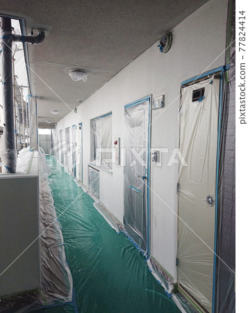 公寓粉刷工作的固化 公寓粉刷工作的固化 77824414