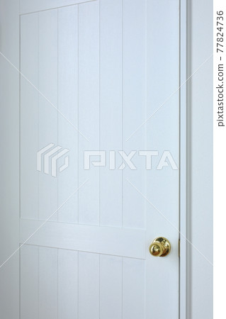 White door 77824736