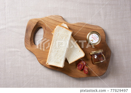 Stylish breakfast 77829497