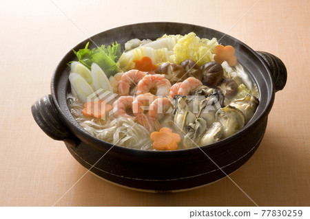 Shrimp and oyster pot Shrimp and oyster pot 77830259