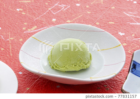 Japanese single dish Kaiseki with Japanese food 77831157