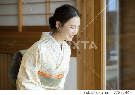 和服女人日本房子 和服女人日本房子 77832442