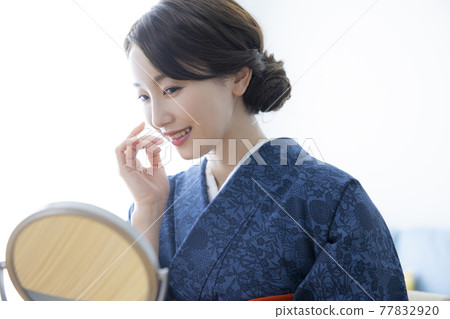 和服美女 77832920