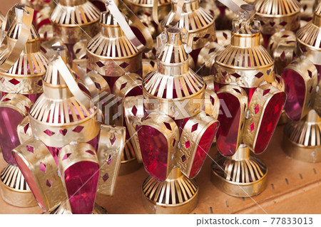 Cheap traditional Arabic candle lamps 77833013